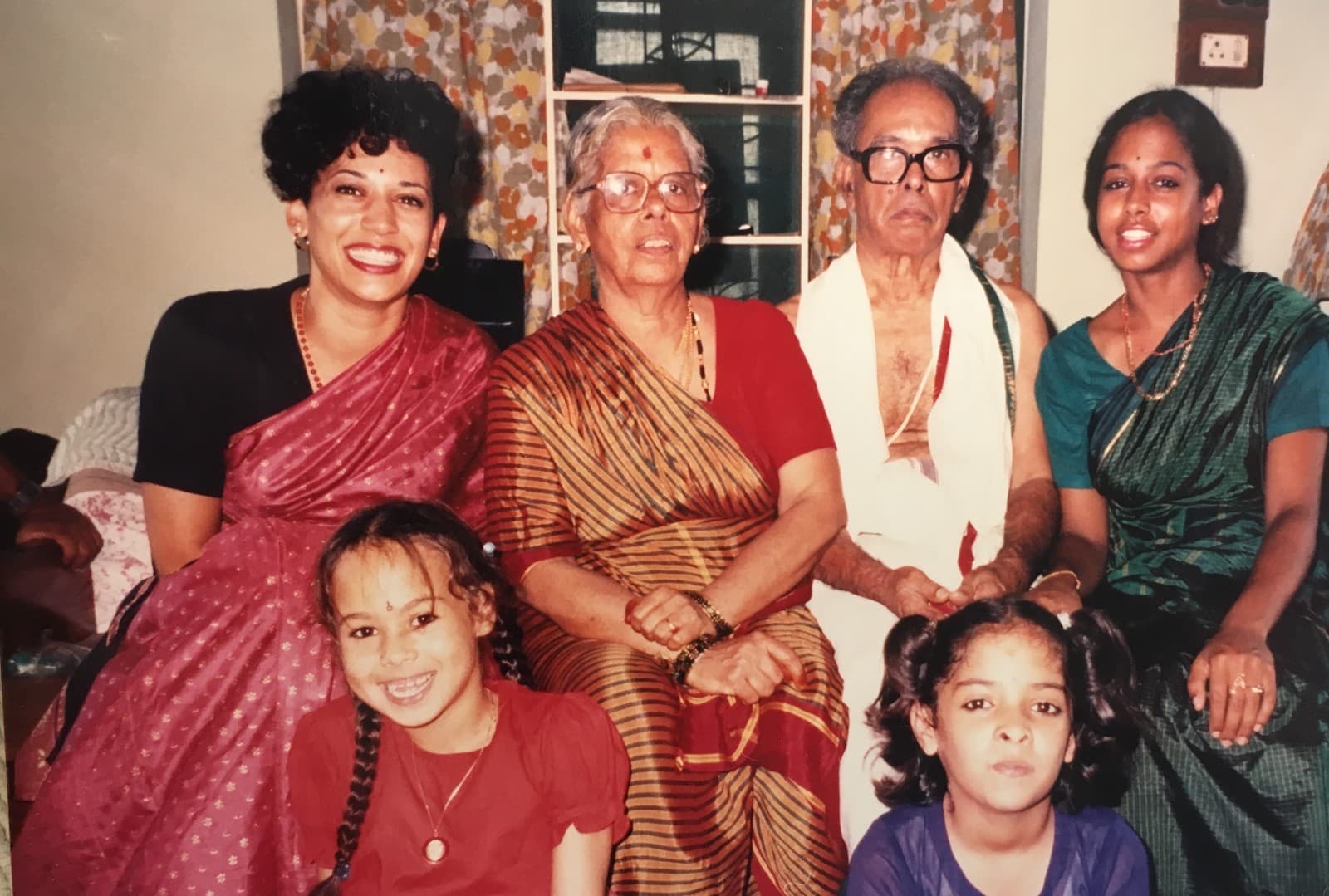 kamala harris in sari